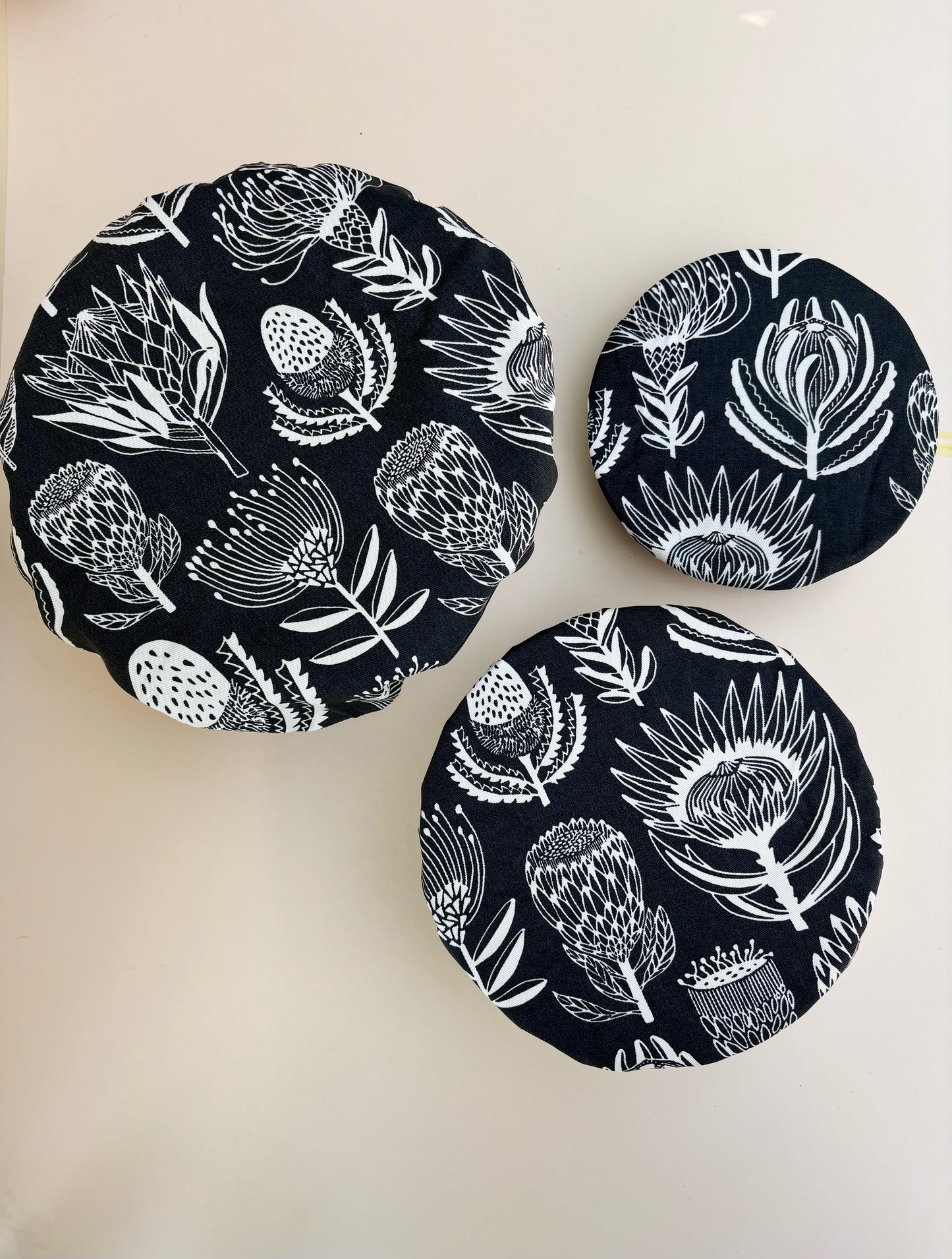 Bowl Covers Gift Set Protea Design, White on Grey